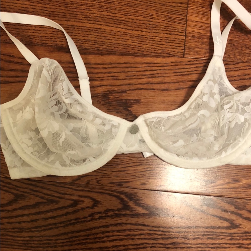 NWOT white DKNY lace bra size 34C